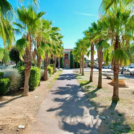 Holiday home Les Deux Terrasses, 6 Pers Piscine Et Farniente Calvisson