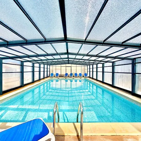 Les Deux Terrasses, 6 Pers Piscine Et Farniente * Calvisson