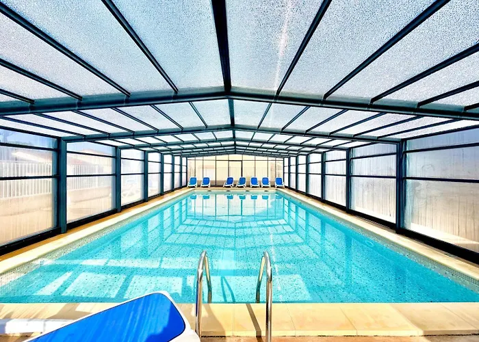 Les Deux Terrasses, 6 Pers Piscine Et Farniente * Calvisson